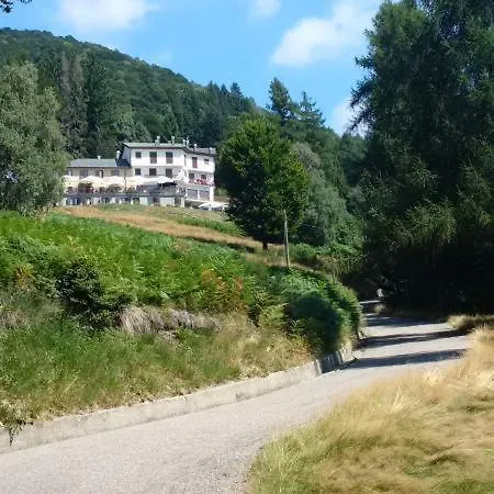 Rifugio Campiglio Отель *