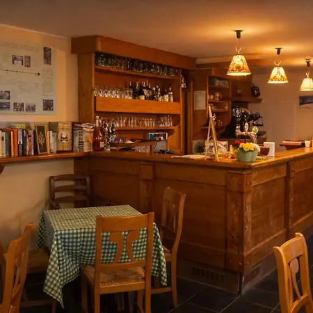 Rifugio Campiglio Hotel *